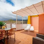Salt And Sea Apartment, Sea View, Free Wi Fi *