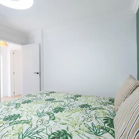 Salt And Sea Apartment, Sea View, Free Wi Fi *