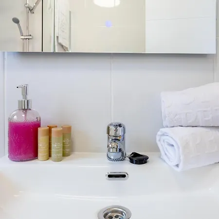 Salt And Sea Apartment, Sea View, Free Wi Fi Appartement
