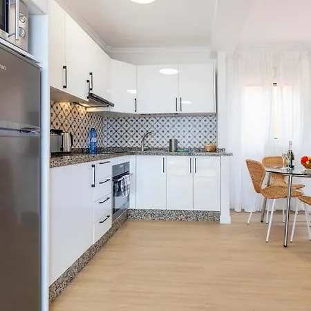 Appartement Salt And Sea Apartment, Sea View, Free Wi Fi *