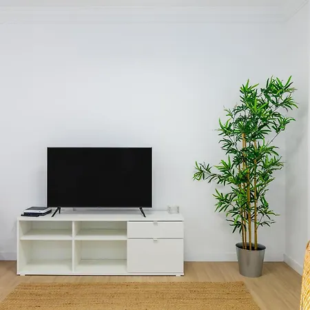 Salt And Sea Apartment, Sea View, Free Wi Fi *